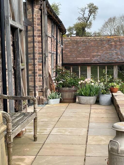 Ferienwohnung The Cart House - Beautiful Contemporary Barn - Hot Tub Bridgnorth Exterior foto