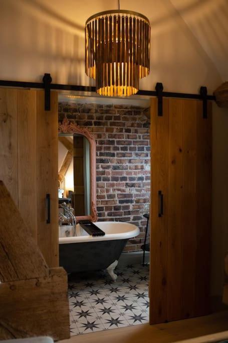 Ferienwohnung The Cart House - Beautiful Contemporary Barn - Hot Tub Bridgnorth Exterior foto